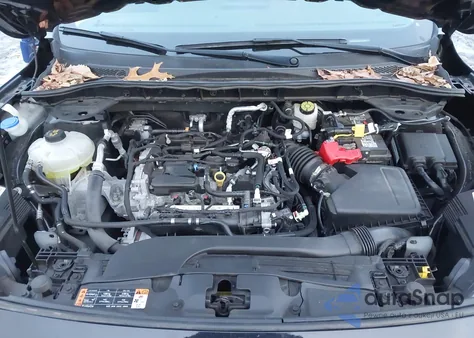 2021 Ford Escape S z USA, uszkodzony, nr VIN 1FMCU9F65MUA33555